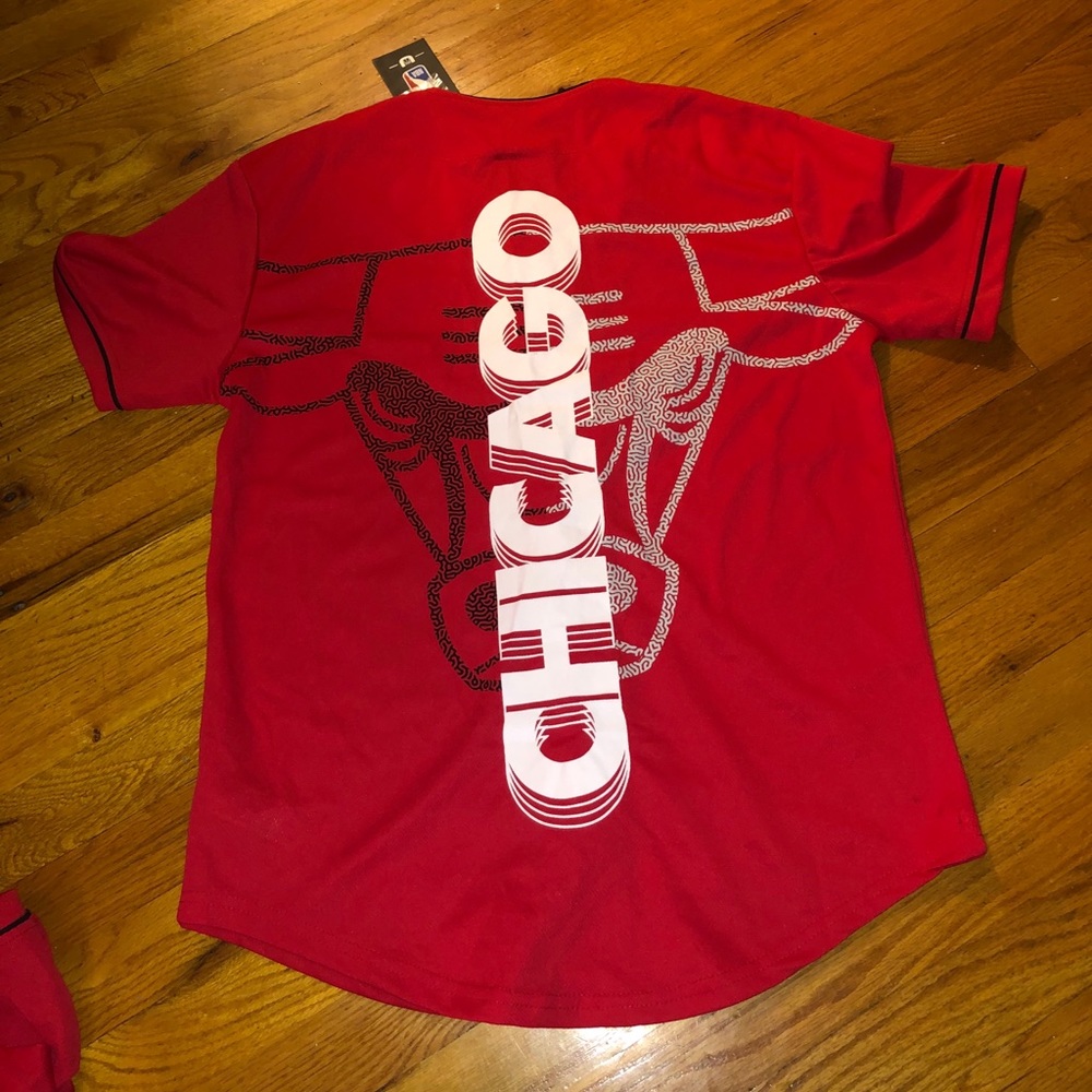 Chicago Bulls Button Down Jersey Shirt - Picture 3 of 3